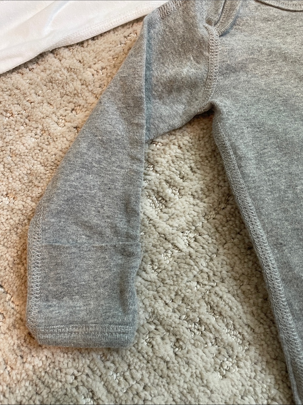 Burt’s Bees Baby Gown 4pc Organic Cotton 0-6M Gray White - Picture 2 of 3